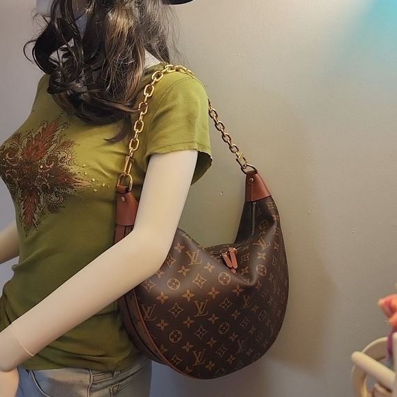 Louis Vuitton Monogram Loop hobo GM - Picture 16 of 16